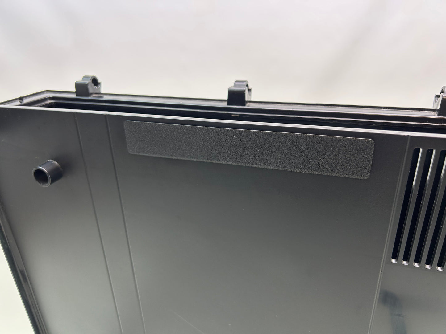 Center overflow plug for Coralife Biocube 29 and 32 Aquariums